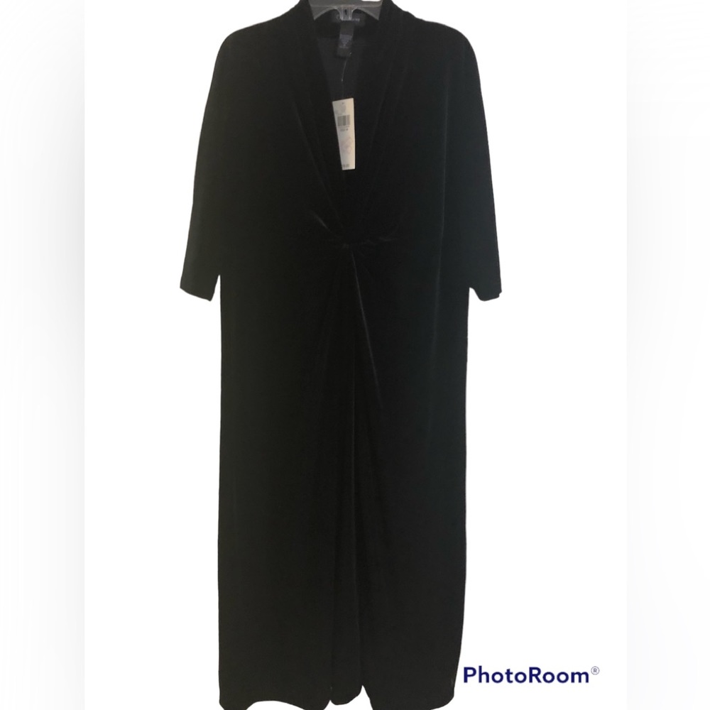 New Context 3/4 length velvet dress. 3/4 sleeve also Size M.